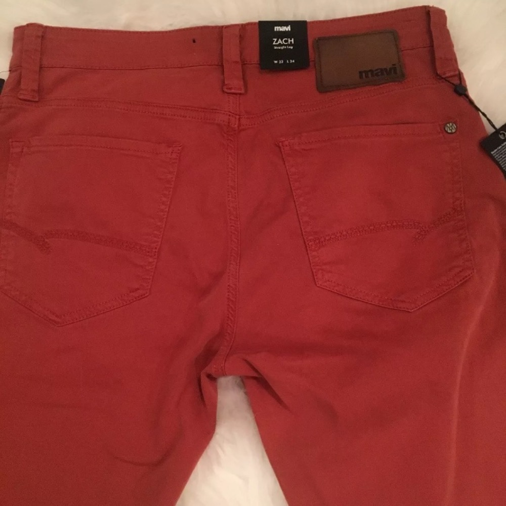 💚SOLD💚MAVI brick red ZACH straight leg jean NWT - Picture 2 of 8